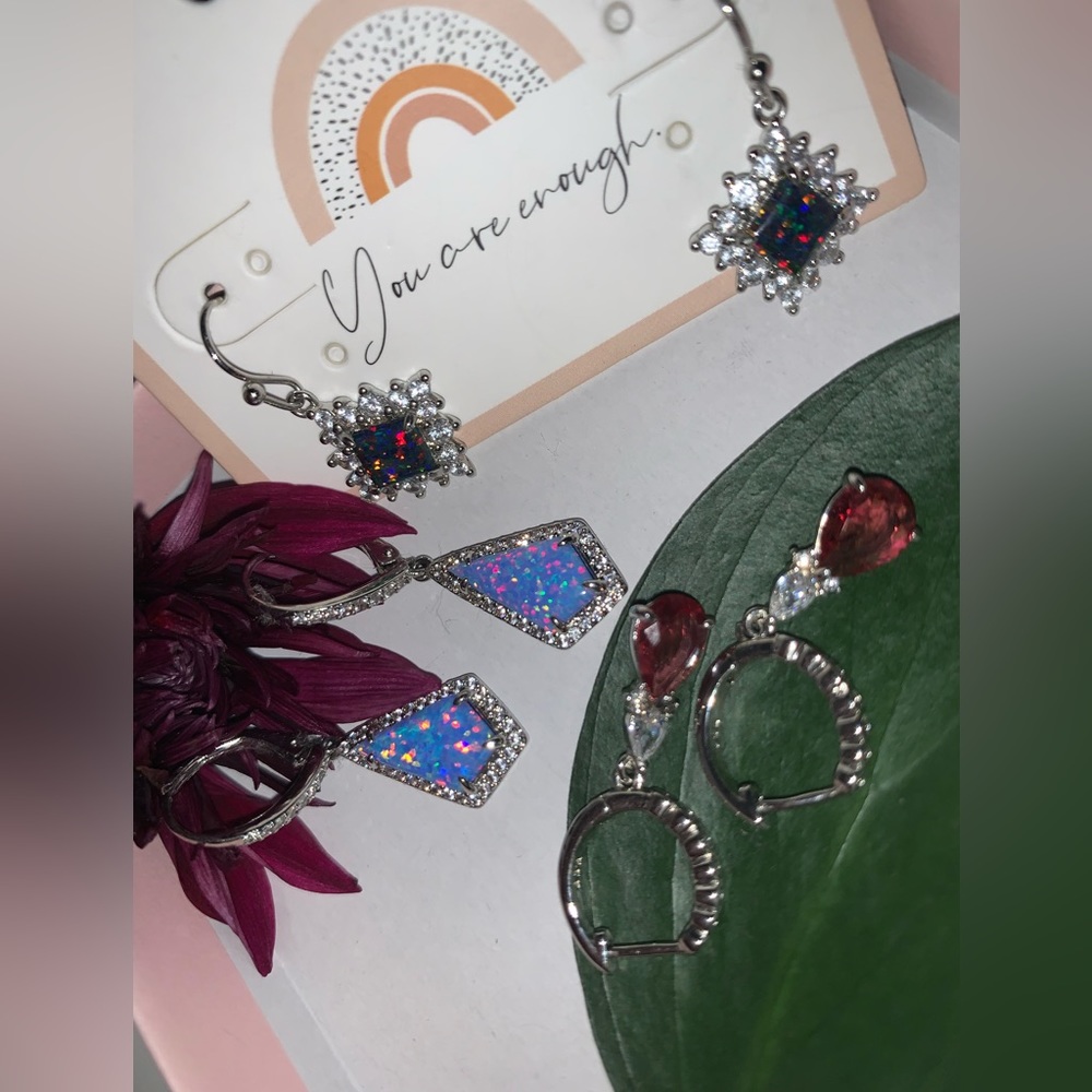 Brand New - Set of (3) Pairs of Beautiful Earrings 💎